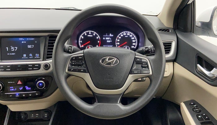2017 Hyundai Verna 1.6 SX VTVT, Petrol, Manual, 27,190 km, Steering Wheel Close-up