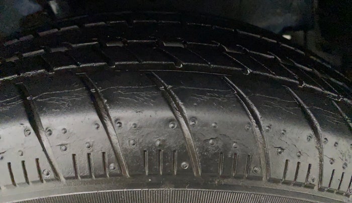 2018 Maruti Celerio ZXI, Petrol, Manual, 9,866 km, Left Front Tyre Tread
