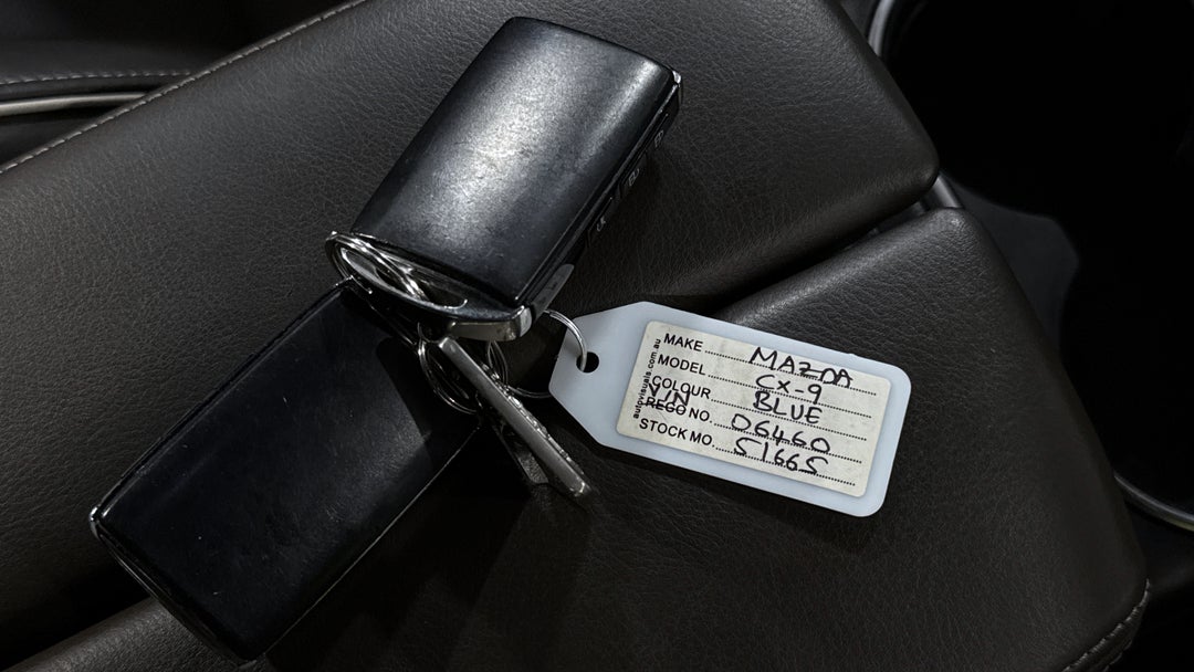 2020 Mazda CX-9 Azami (AWD), Automatic, 101024 km, Key Close-up