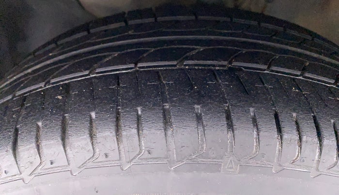 2018 Hyundai Elite i20 1.4 CRDI ASTA (O), Diesel, Manual, 54,315 km, Left Front Tyre Tread