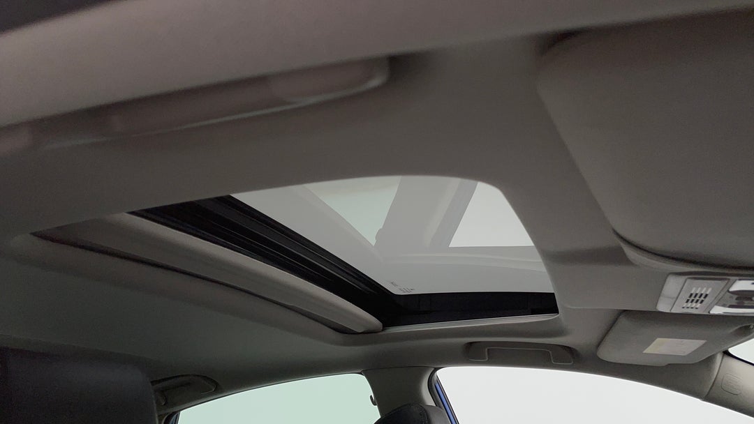 Interior Sunroof/Moonroof