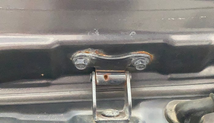 2015 Maruti Alto K10 VXI, Petrol, Manual, 76,570 km, Dicky (Boot door) - Minor rust Inside Panel