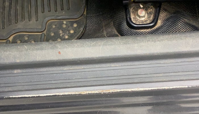 2015 Maruti Alto K10 VXI, Petrol, Manual, 76,570 km, Left running board - Minor scratches