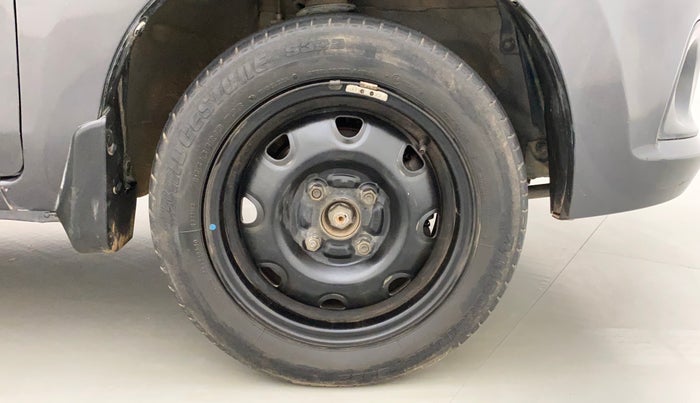 2015 Maruti Alto K10 VXI, Petrol, Manual, 76,702 km, Right Front Wheel