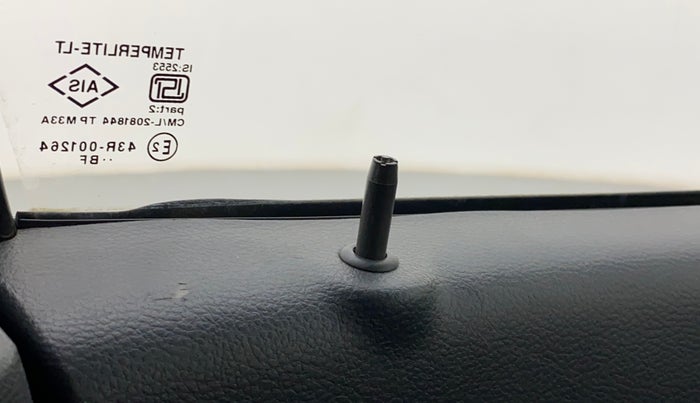 2015 Maruti Alto K10 VXI, Petrol, Manual, 76,570 km, Lock system - Door lock knob has minor damage