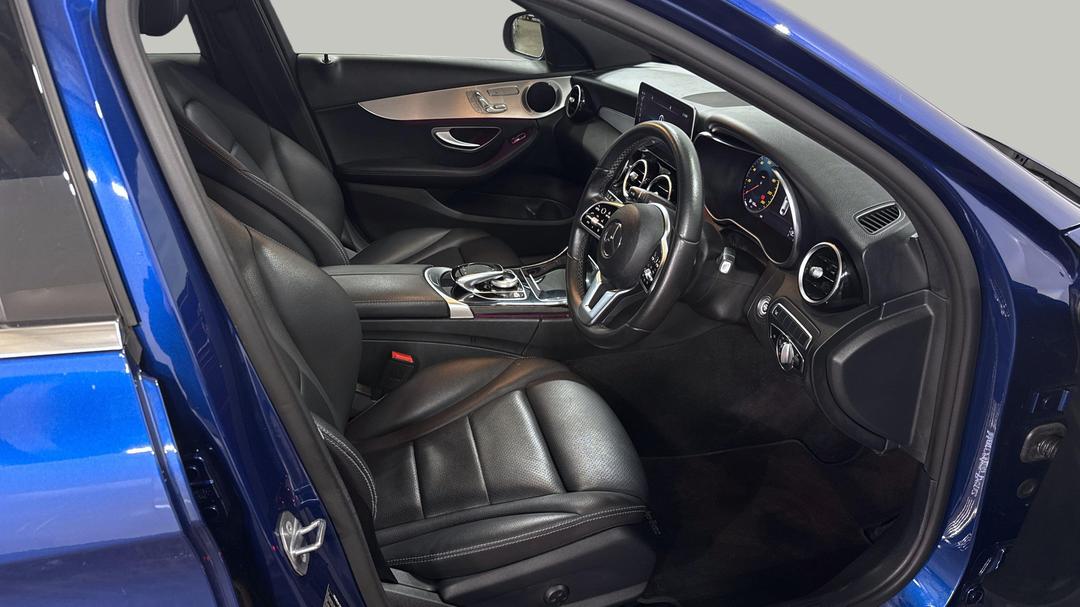 2019 Mercedes-benz C200 C200, Automatic, 71945 km, Right Side Front Door Cabin View