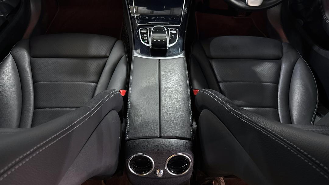 2019 Mercedes-benz C200 C200, Automatic, 71945 km, Center Console