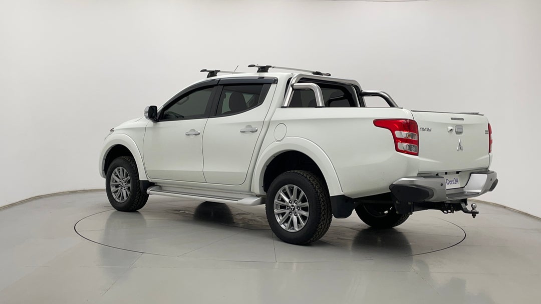 Left Back Diagonal (45- Degree) View