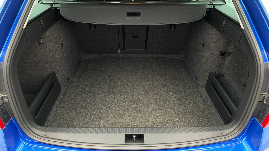 2015 SKODA Octavia 132 Tsi Elegance, Automatic, 110786 km, Boot Inside View