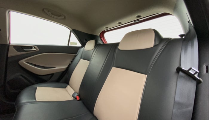 2016 Hyundai Elite i20 SPORTZ 1.2, Petrol, Manual, 19,984 km, Right Side Rear Door Cabin