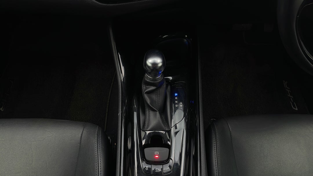 2018 Toyota C-HR Koba (awd), Automatic, 74362 km, Gear Lever 