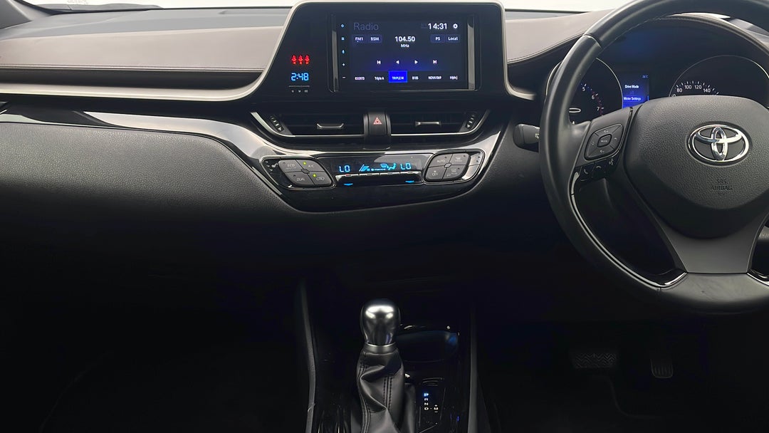 2018 Toyota C-HR Koba (awd), Automatic, 74362 km, Center Console