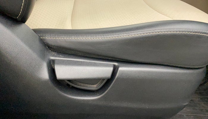 2019 Hyundai NEW SANTRO MAGNA, Petrol, Manual, 36,870 km, Driver Side Adjustment Panel