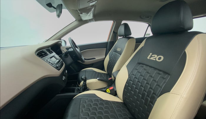 2019 Hyundai Elite i20 1.2 MAGNA PLUS VTVT, Petrol, Manual, 3,691 km, Right Side Front Door Cabin View