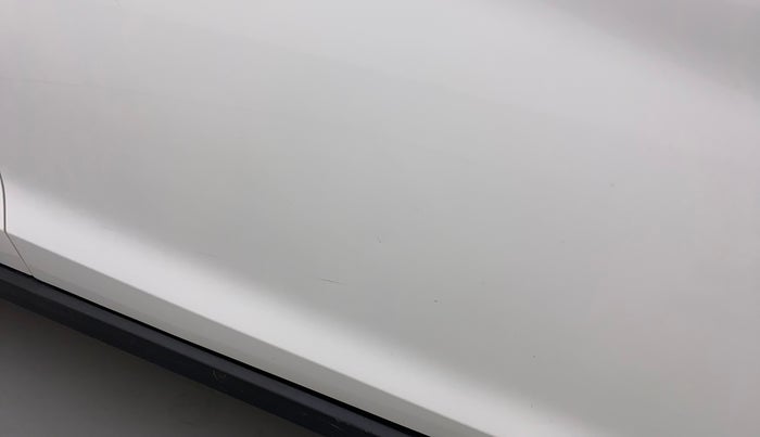 2017 Honda BR-V 1.5L I-VTEC S, CNG, Manual, 64,668 km, Driver-side door - Minor scratches