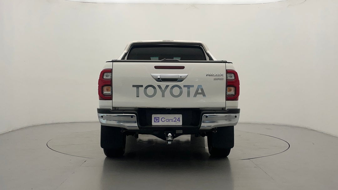 2021 Toyota Hilux Sr5 (4x4), Automatic, 65633 km, Back/Rear View