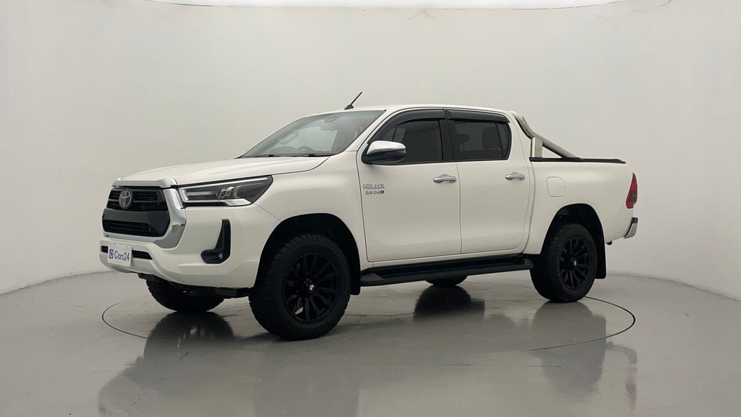 2021 Toyota Hilux Sr5 (4x4), Automatic, 65633 km, Left Front Diagonal (45- Degree) View