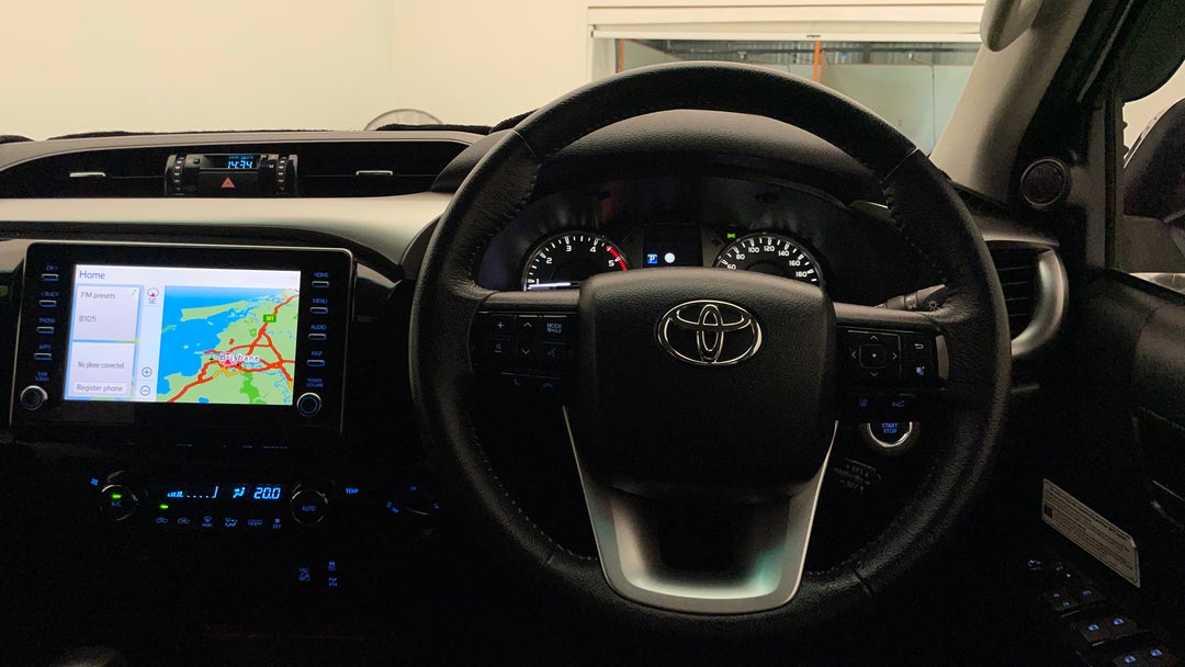 2021 Toyota Hilux Sr5 (4x4), Automatic, 65633 km, Steering Wheel Close-up