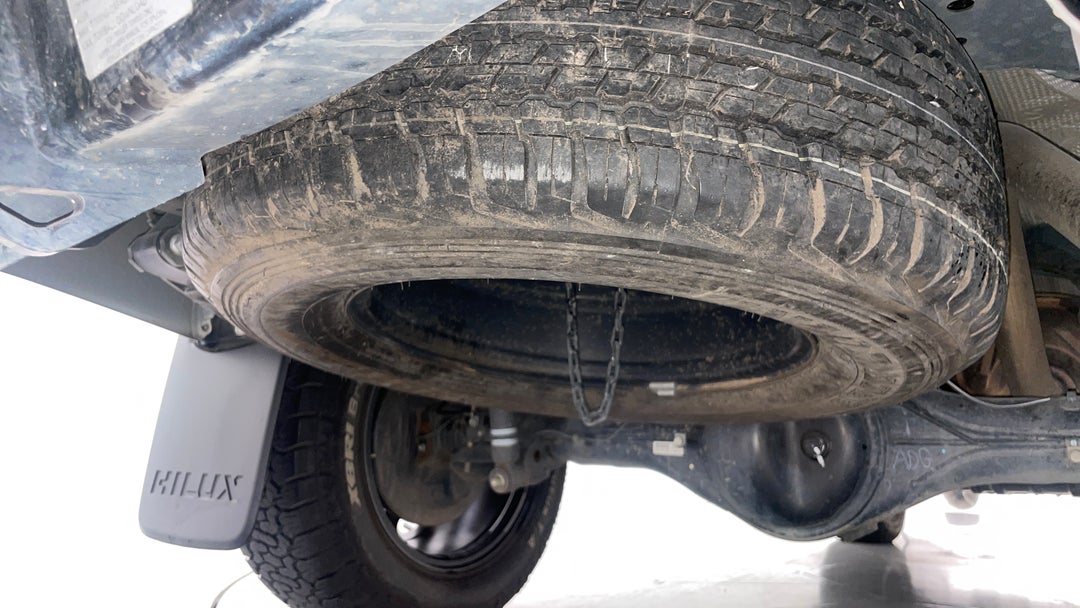 2021 Toyota Hilux Sr5 (4x4), Automatic, 65633 km, Spare Wheel