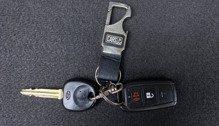 2012 Hyundai Eon ERA PLUS, Petrol, Manual, 44,615 km, Key Close Up