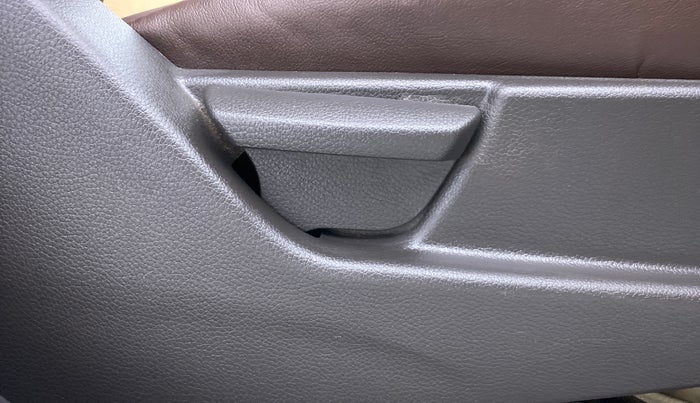 2012 Hyundai Eon ERA PLUS, Petrol, Manual, 44,615 km, Driver Side Adjustment Panel