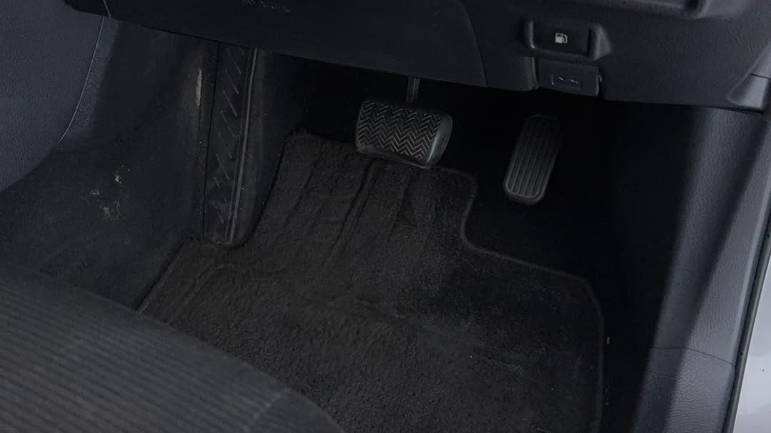 2019 Toyota C-HR (2WD), Automatic, 94482 km, Pedals and Footmat