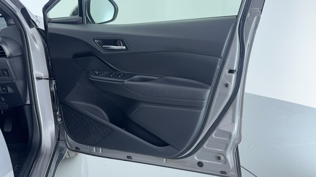 2019 Toyota C-HR (2WD), Automatic, 94482 km, Speaker View