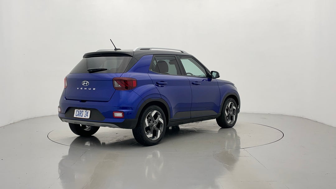 Right Back Diagonal (45- Degree) View