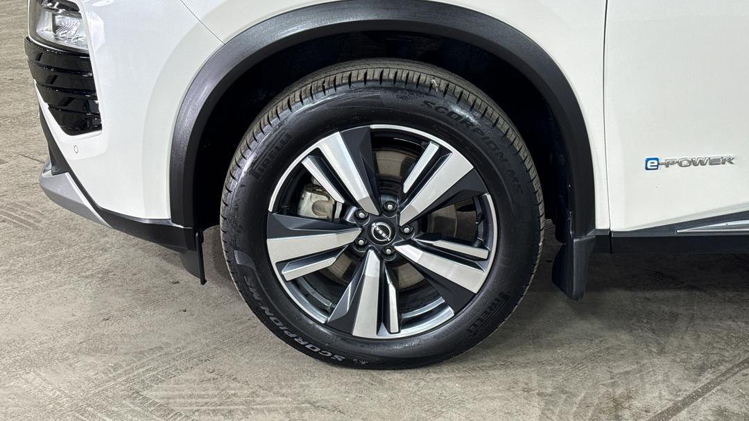 2023 Nissan X-trail Ti-l (4WD) E-power (hybrid), Automatic, 39250 km, Left Front Wheel