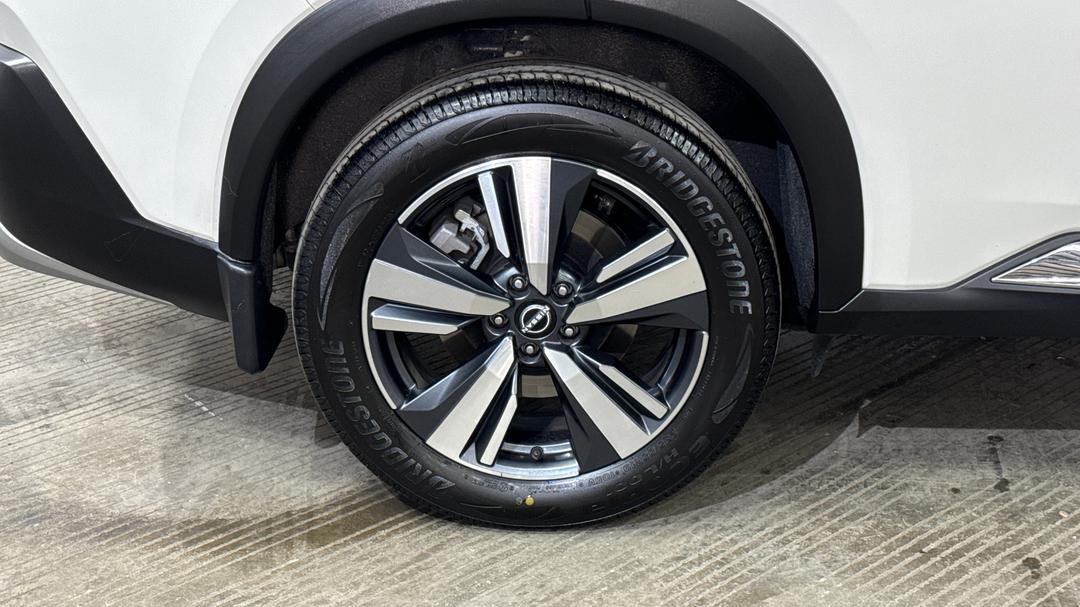 2023 Nissan X-trail Ti-l (4WD) E-power (hybrid), Automatic, 39250 km, Right Rear Wheel