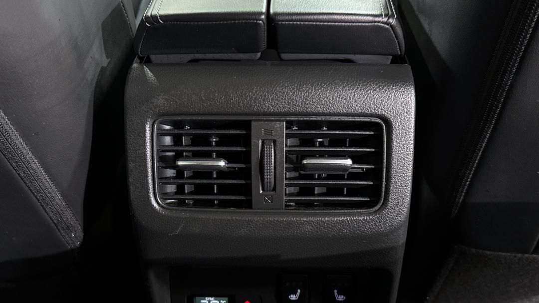 2023 Nissan X-trail Ti-l (4WD) E-power (hybrid), Automatic, 39250 km, Rear A/C Vent
