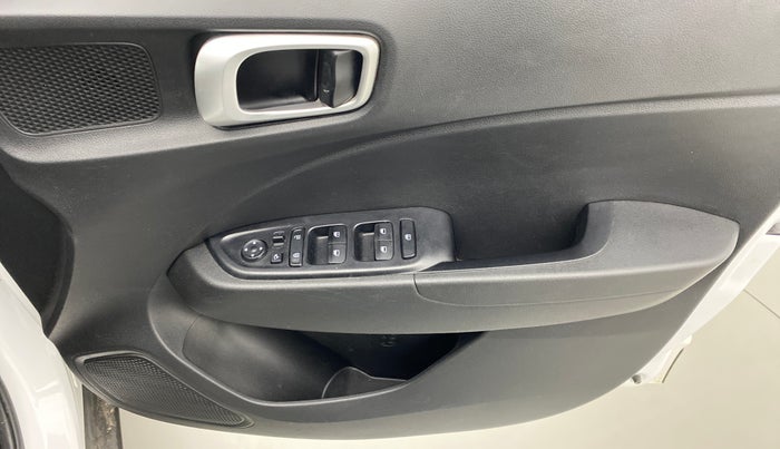 2021 Hyundai VENUE SX 1.0 GDI IMT, Petrol, Manual, 16,435 km, Driver Side Door Panels Control