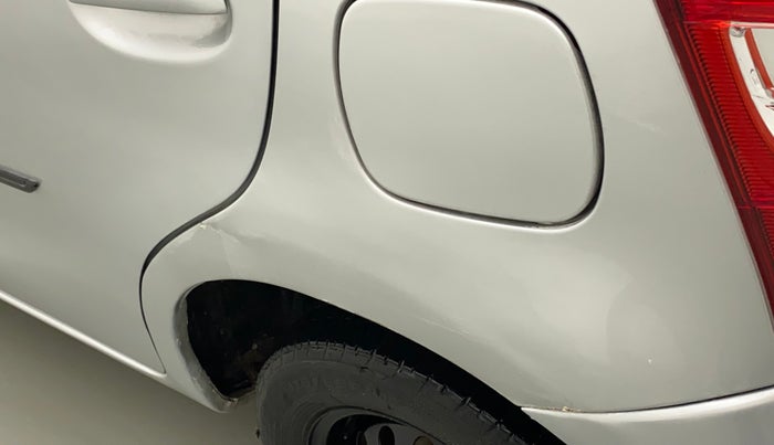 2013 Toyota Etios Liva G, CNG, Manual, 81,876 km, Left quarter panel - Minor scratches