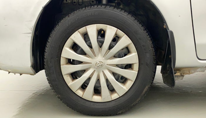 2013 Toyota Etios Liva G, CNG, Manual, 81,876 km, Left Front Wheel