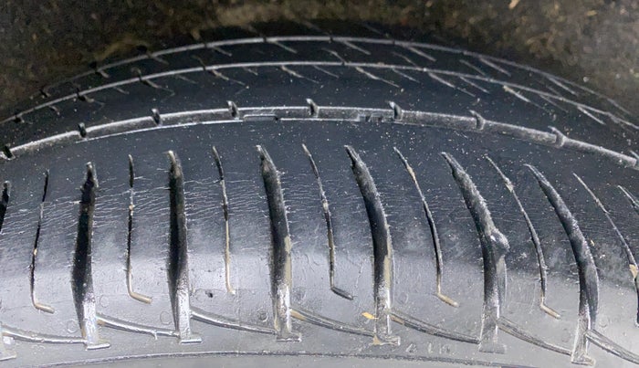 2019 Maruti Vitara Brezza VDI, Diesel, Manual, 25,691 km, Left Rear Tyre Tread