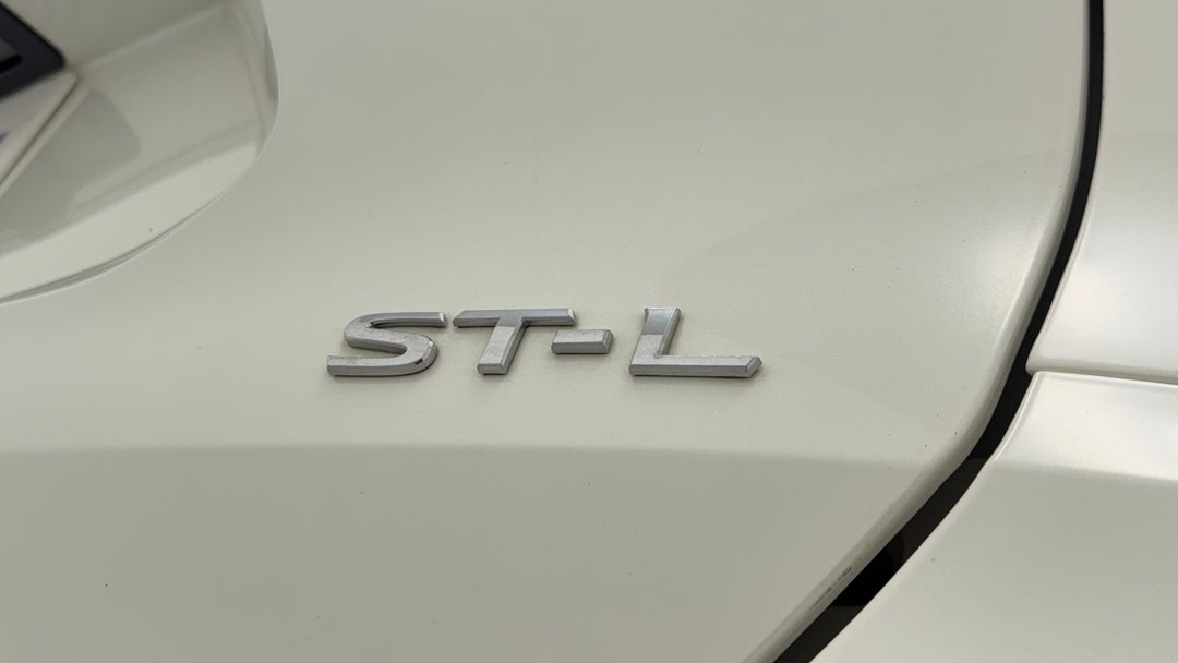 2017 Nissan X-trail St-l (2wd), Automatic, 108741 km, Badge (Boot Right Side)