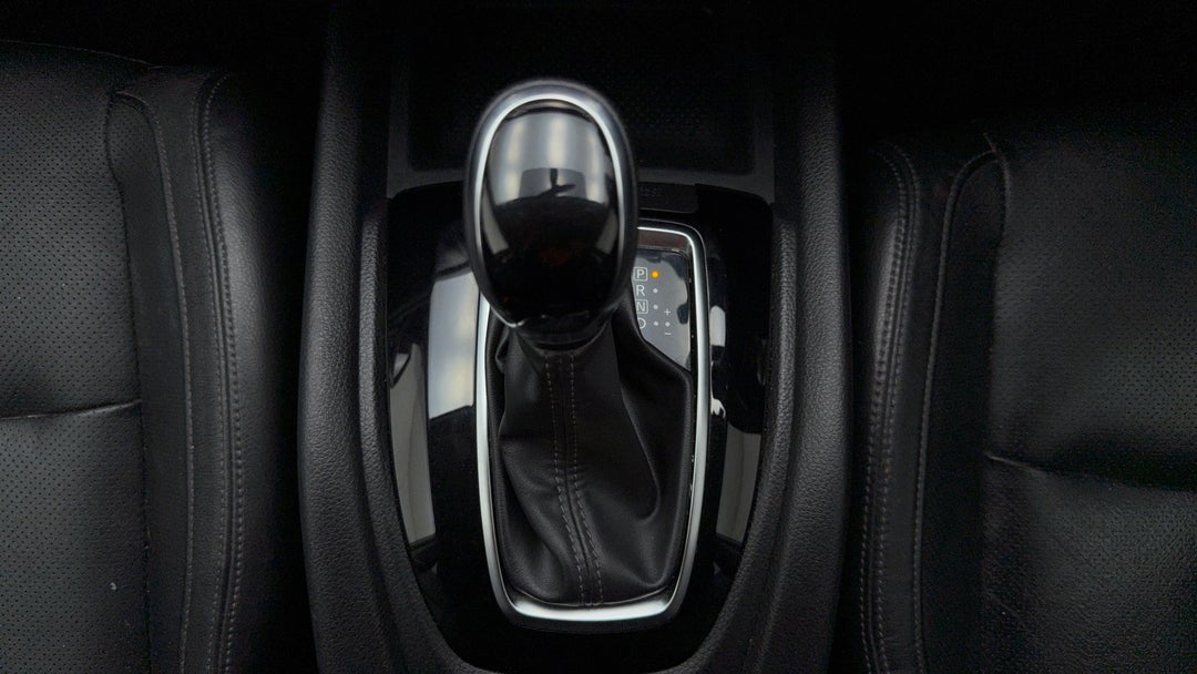 2017 Nissan X-trail St-l (2wd), Automatic, 108741 km, Gear Lever 