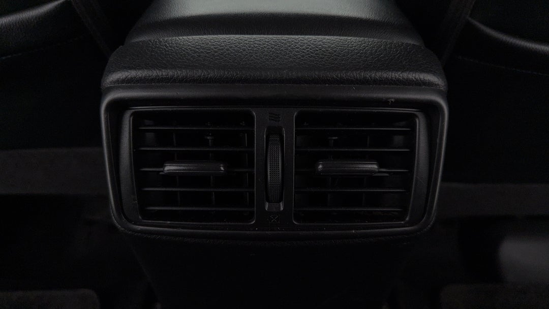 2017 Nissan X-trail St-l (2wd), Automatic, 108741 km, Rear A/C Vent