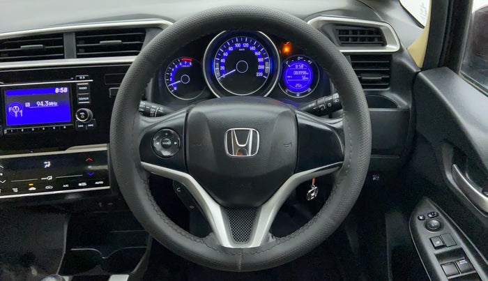 2017 Honda Jazz 1.2 SV MT, Petrol, Manual, 84,056 km, Steering Wheel Close Up