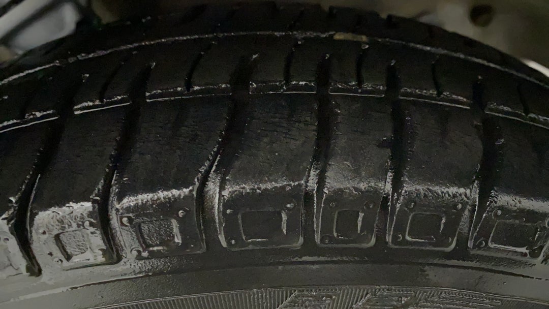 Left Front Tyre Tread
