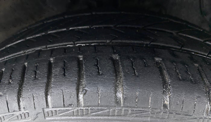 2016 Hyundai Xcent S 1.2, Petrol, Manual, 42,313 km, Right Front Tyre Tread