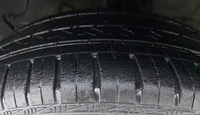 2016 Hyundai Xcent S 1.2, Petrol, Manual, 42,313 km, Left Front Tyre Tread