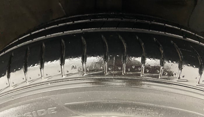 2019 Hyundai NEW SANTRO SPORTZ 1.1, Petrol, Manual, 33,640 km, Right Front Tyre Tread