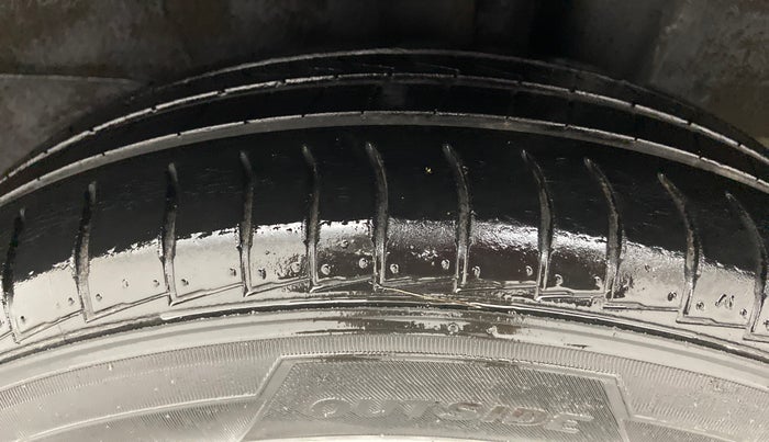 2019 Hyundai NEW SANTRO SPORTZ 1.1, Petrol, Manual, 33,640 km, Left Rear Tyre Tread