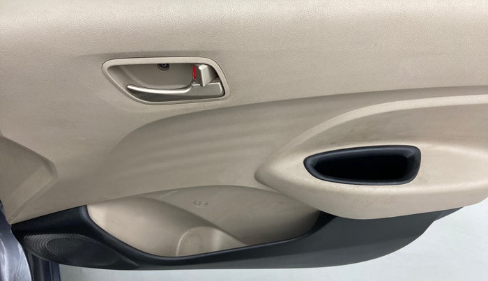 2019 Hyundai NEW SANTRO SPORTZ 1.1, Petrol, Manual, 33,640 km, Driver Side Door Panels Control