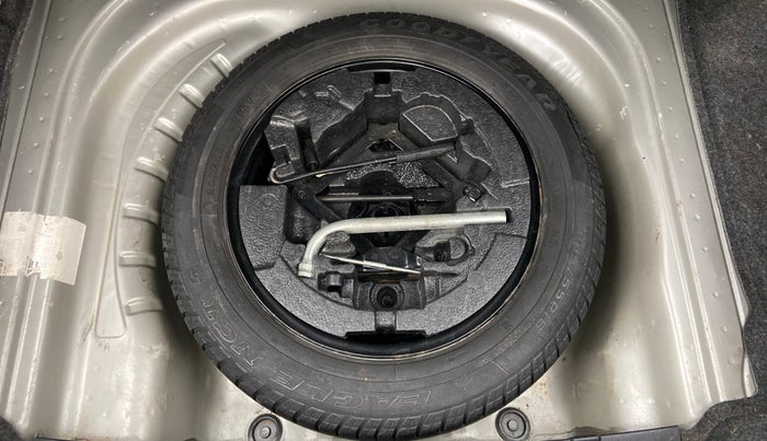 2015 Skoda Octavia ELEGANCE 2.0 TDI AT, Diesel, Automatic, 81,999 km, Spare Tyre
