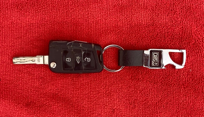 2015 Skoda Octavia ELEGANCE 2.0 TDI AT, Diesel, Automatic, 81,999 km, Key Close Up