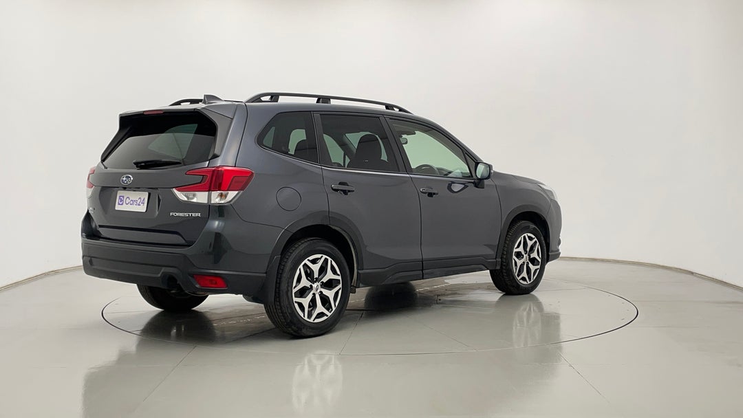 Right Back Diagonal (45- Degree) View