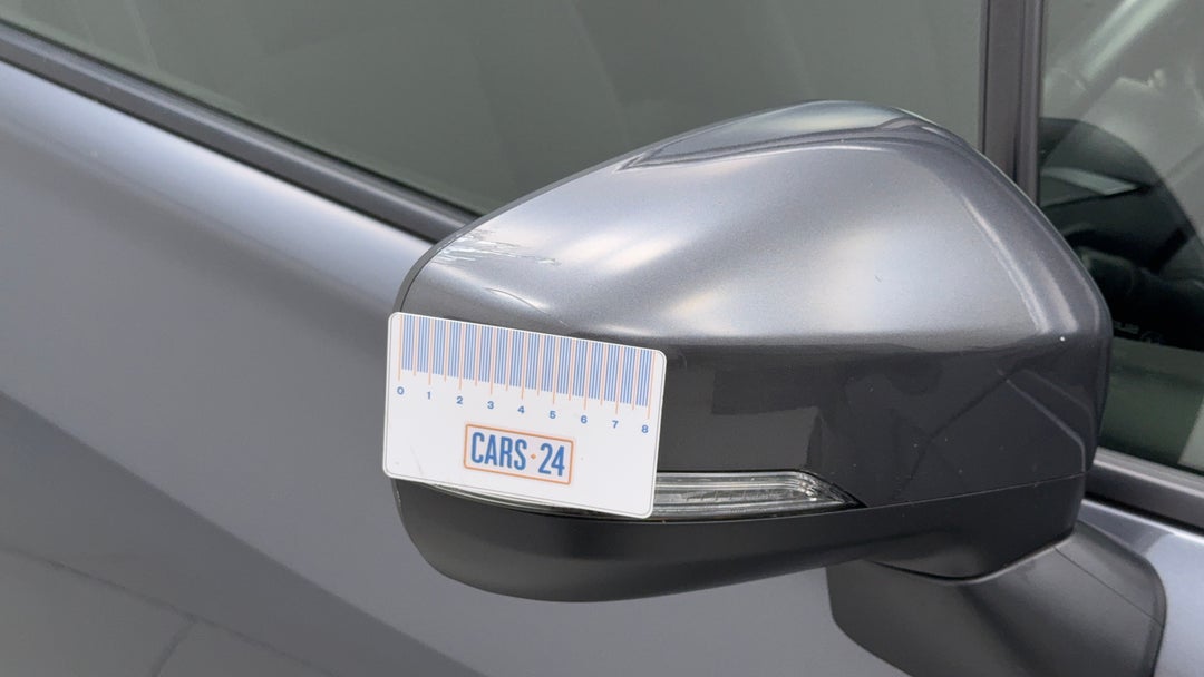 Side Mirrors Housing RHS Scratch