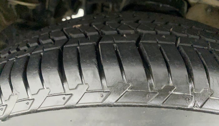 2017 Mahindra Scorpio S6+ INTELL HYBRID, Diesel, Manual, 38,170 km, Left Front Tyre Tread